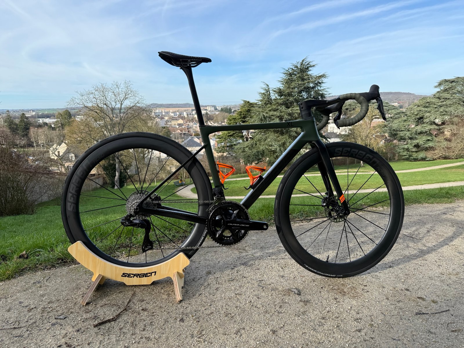 Pourquoi un vélo carbone sur-mesure est plus performant qu’un vélo industriel ?